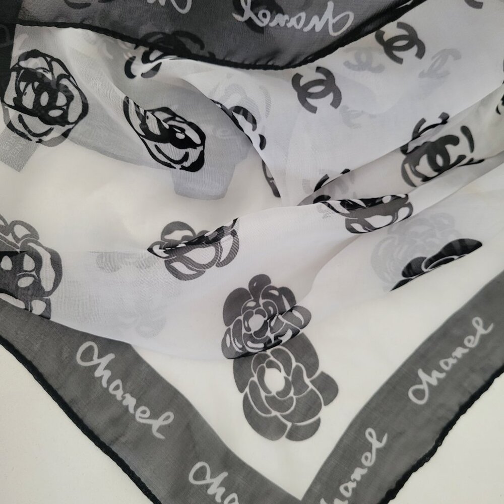 Vintage Chanel Black and White 100% Silk Scarf Long Rectangular RARE 59 x 20 - Picture 6 of 16
